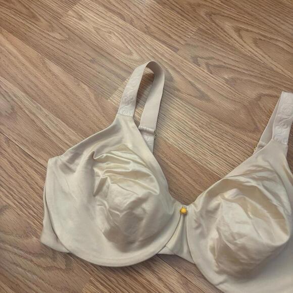Lilyette Bra Size 38DD - Picture 2 of 7
